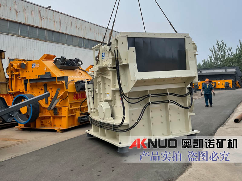 反擊式破碎機(jī)自動(dòng)化操作程度高，更省時(shí)省力